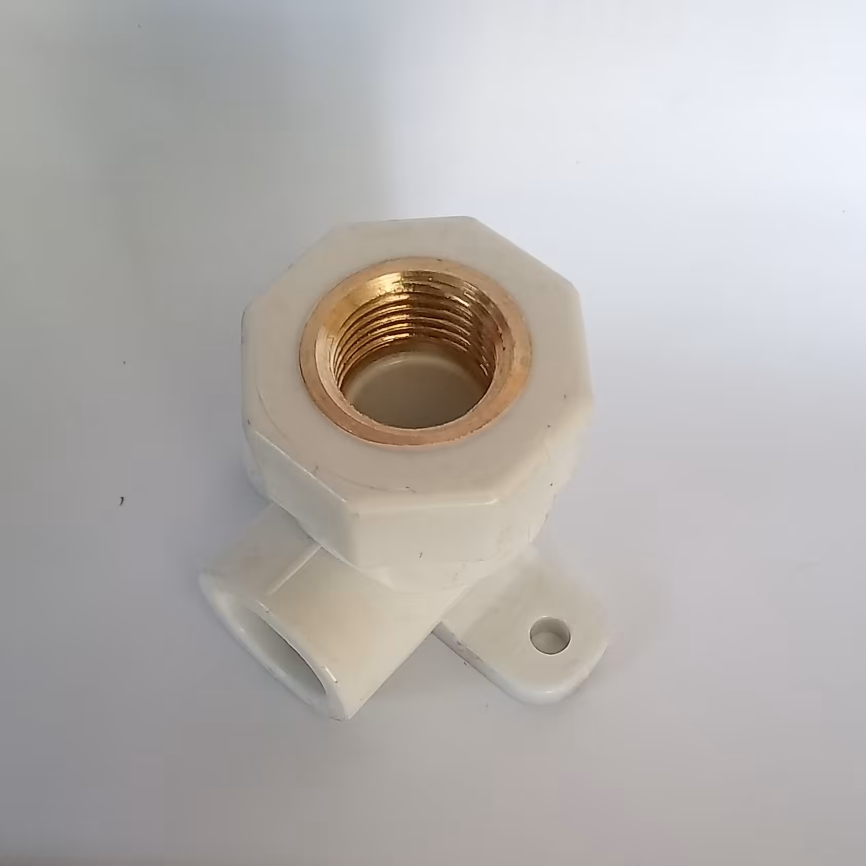 زانو بستدار 20 در یک دوم سفید اتصالات سفید