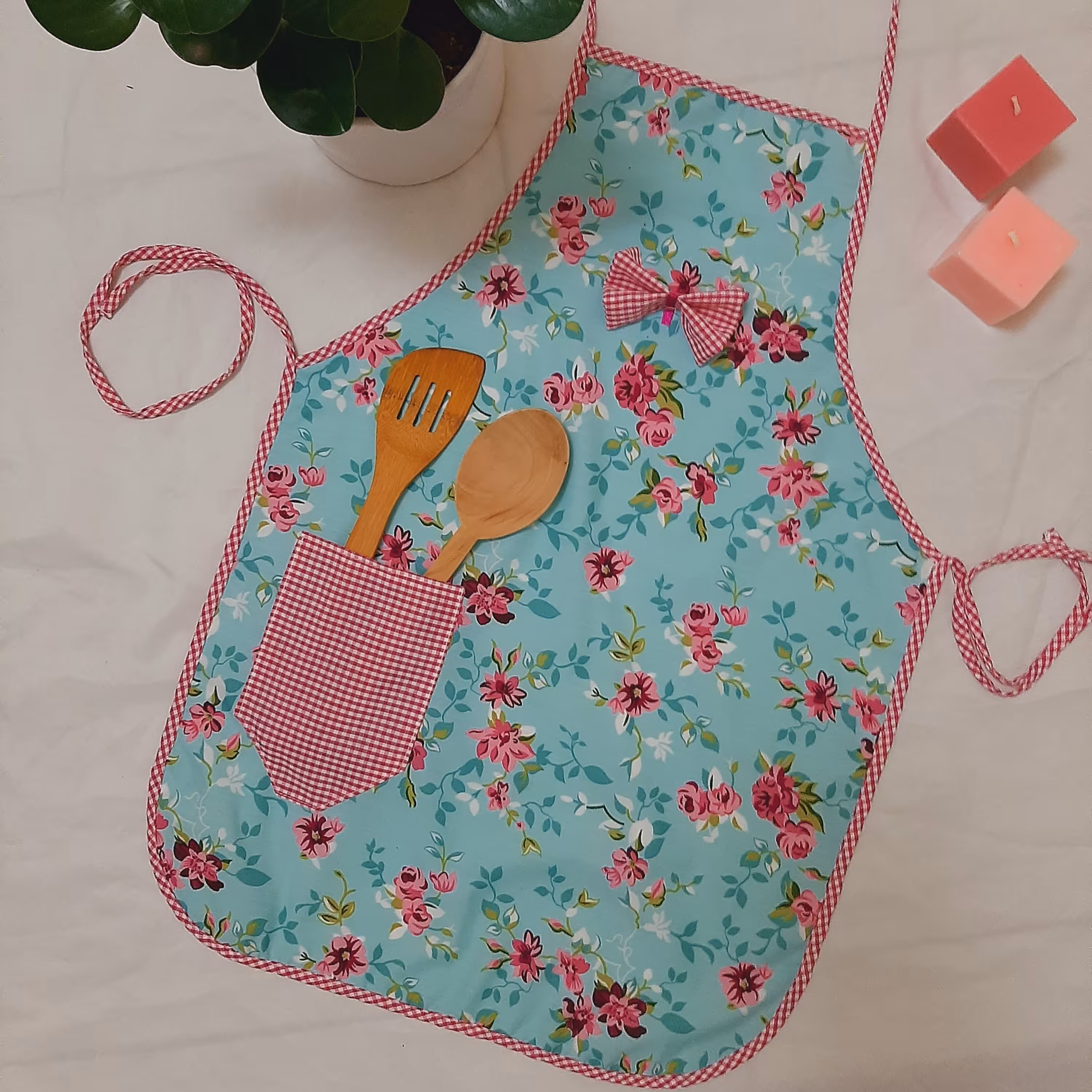 پیشبند .ساده.پیشبند سه لایه .قابل سفارش در طرح و رنگ دلخواه