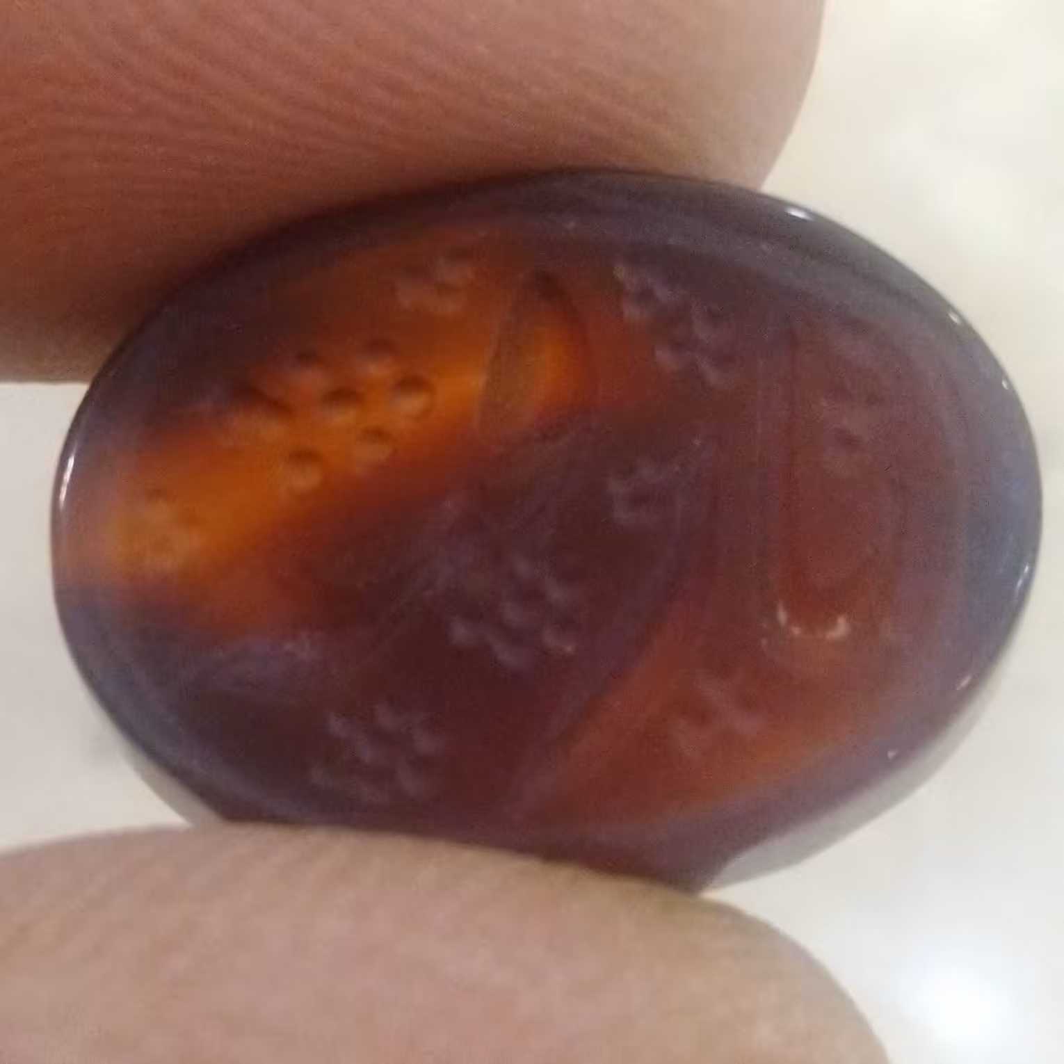 سنگ طبیعی عقیق خطی خوش رنگ و زیبا به نام یا رقیه کد 226