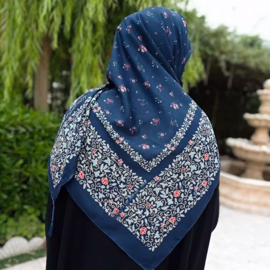 روسری نخی گل ریز حاشیه دار