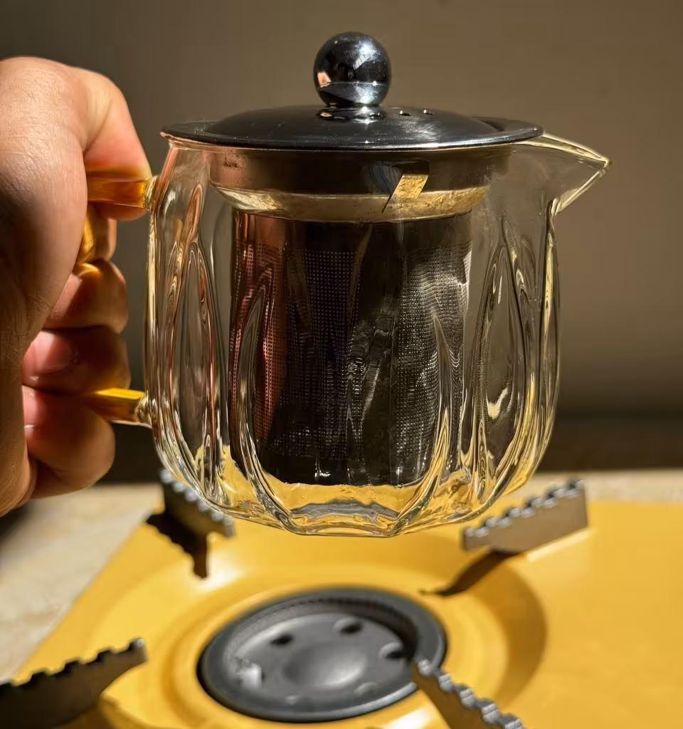 قوری پیرکس دسته رنگی