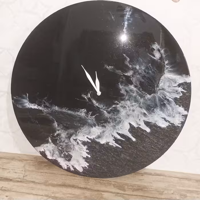 ساعت لوکس رزینی دست ساز  طرح دریای شب