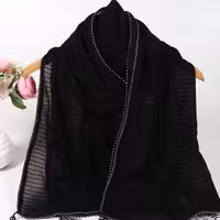 شال مشکی پلیسه دور بخیه 