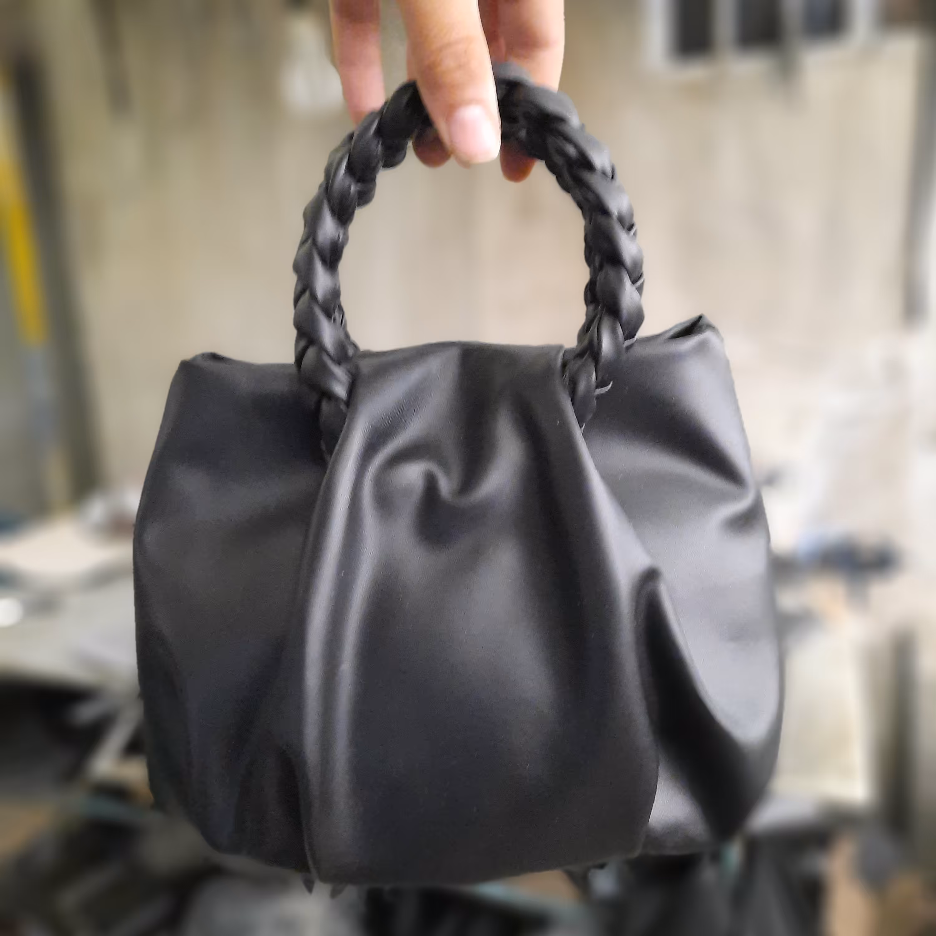 کیف پاسپورتی دخترانه بند بافتی