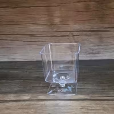 ظرف ژله و دسر طرح مربع پایه دار