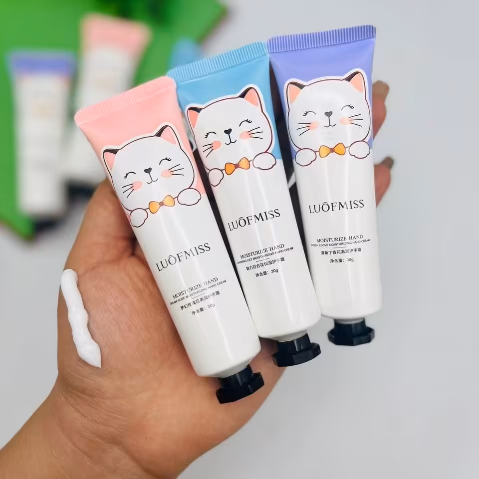 کرم مرطوب کننده اورجینال لاف میس زیر قیمت کل بازار 