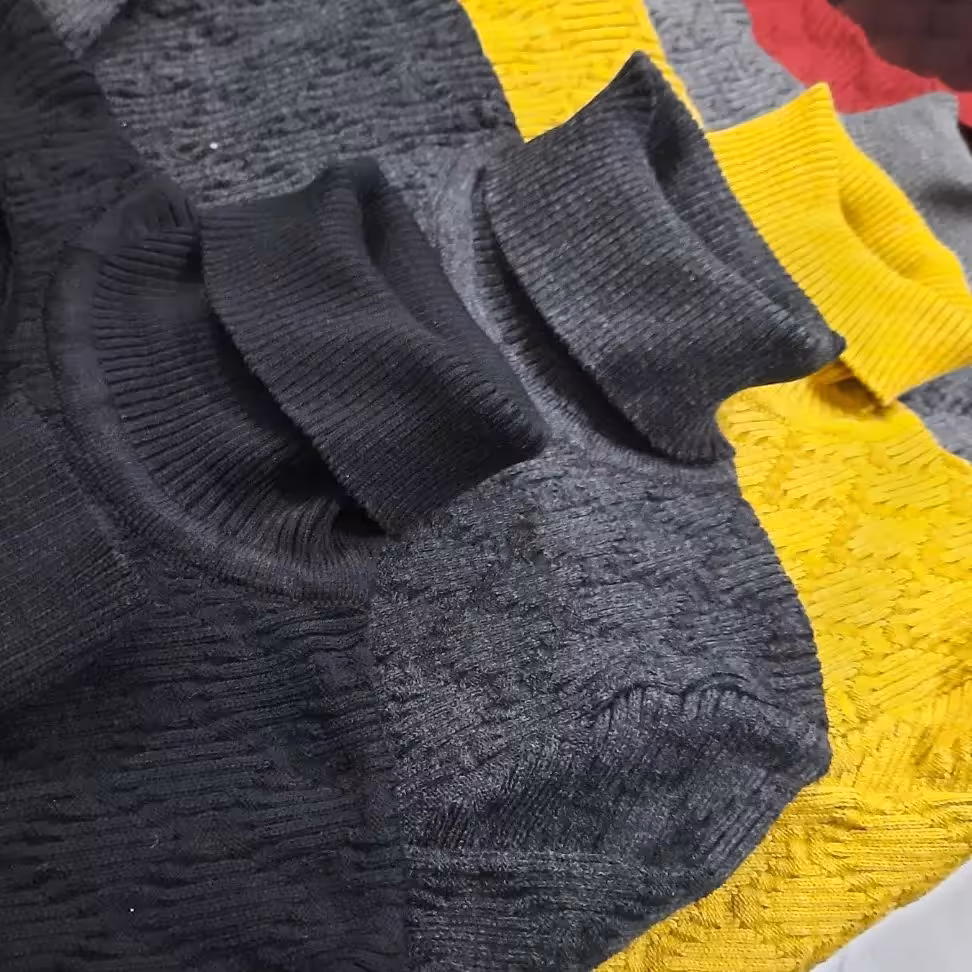 ژاکت بافت یقه اسکی