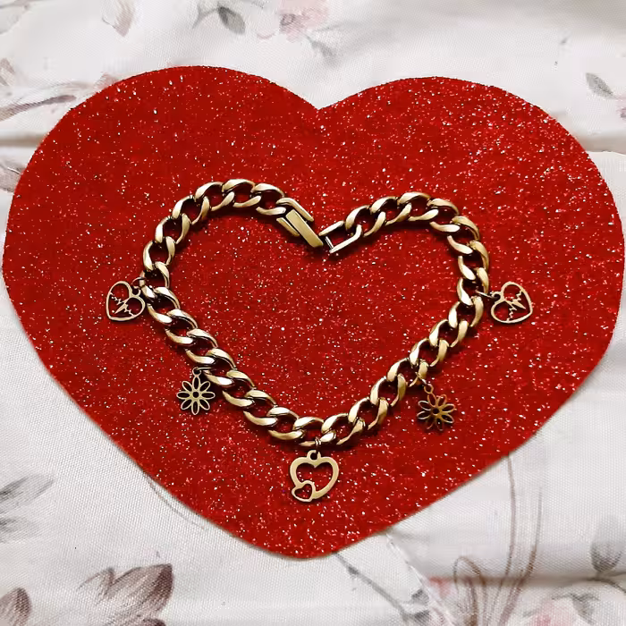 دستبند کارتیرآویزدار