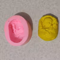 مولد نوزاد توی برگ پیچیده  حدود 7 در 8 سانت