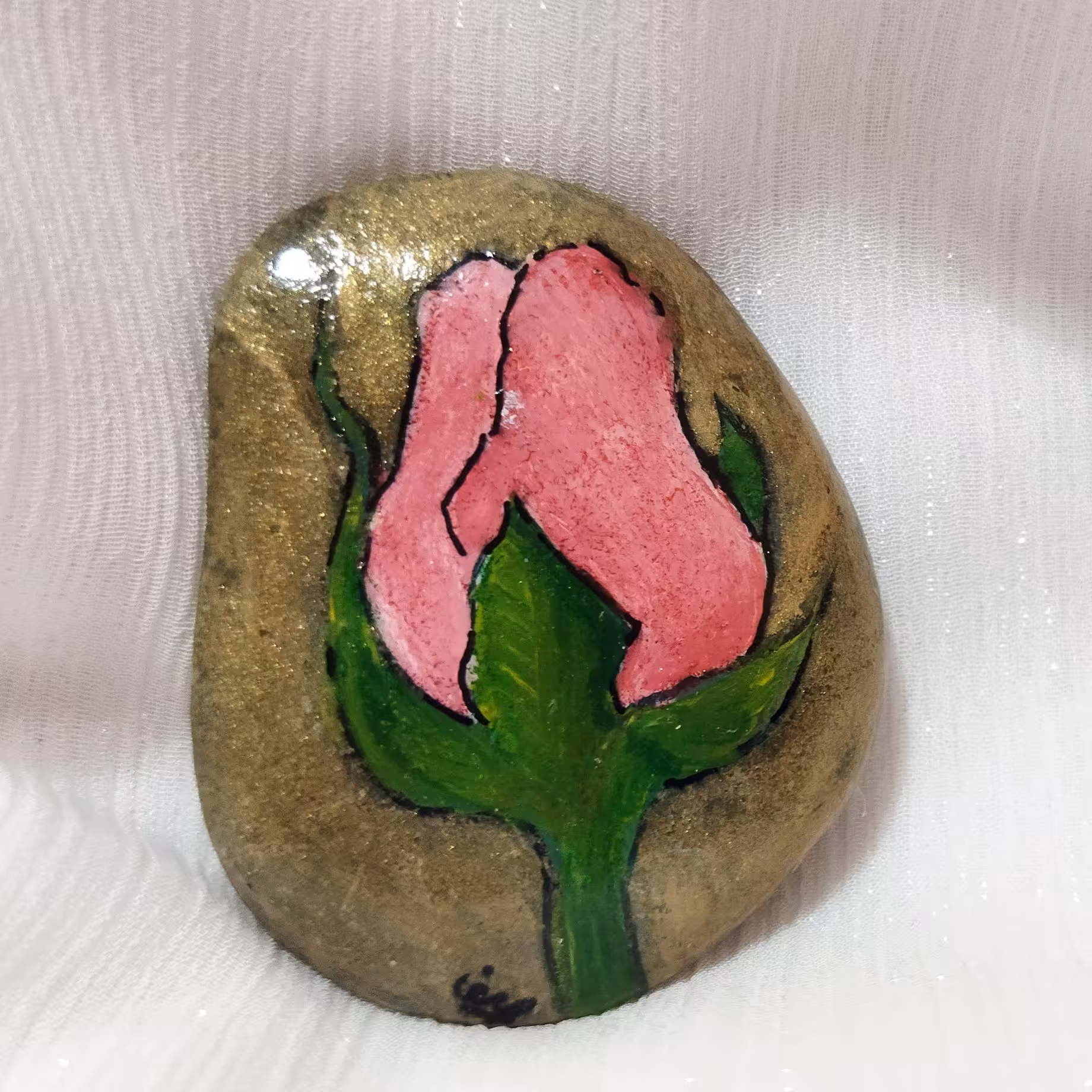 مگنت نقاشی روی سنگ طرح غنچه صورتی