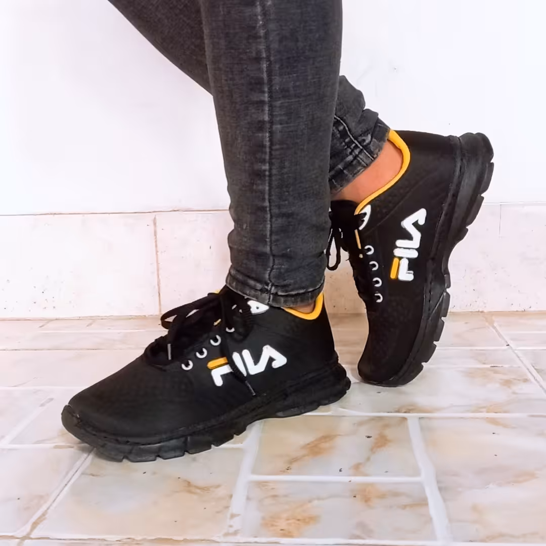 کفش مردانه فیلا