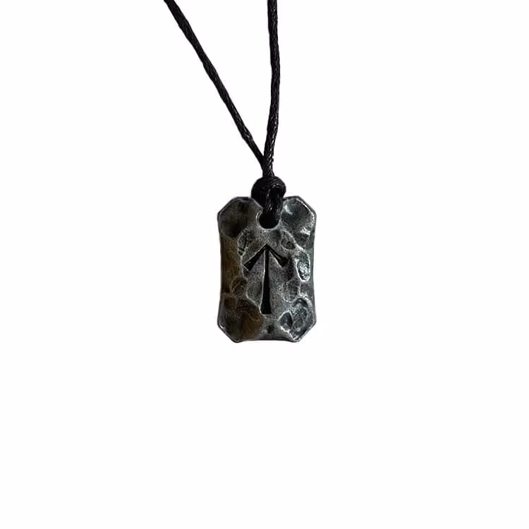 گردنبند طرح الفبای رونی Tiwaz