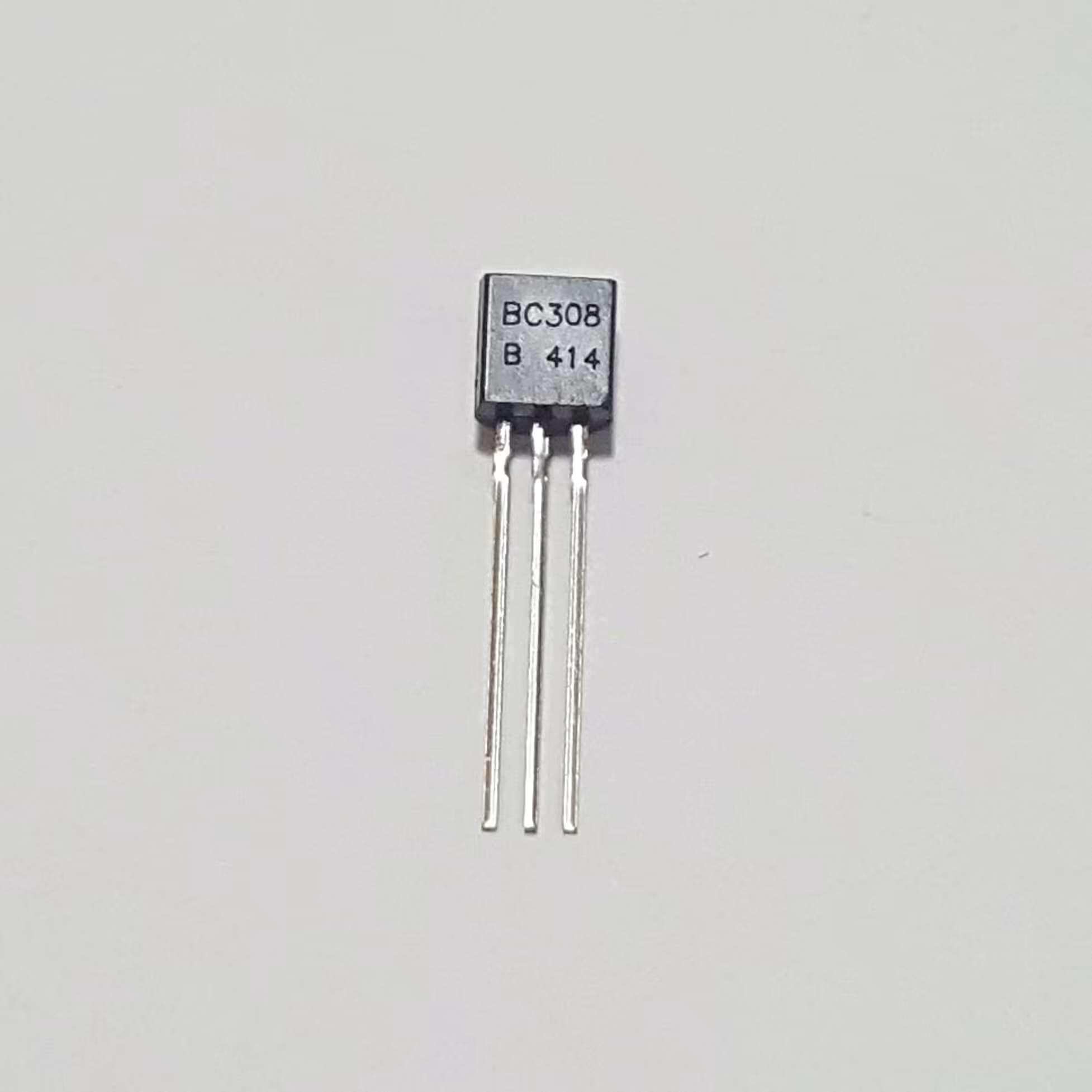 ترانزیستور BC308 بسته 10 عددی