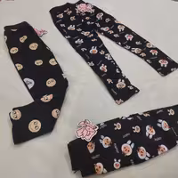 شلوار خونگی مخمل عروسکی  زمینه مشکی  مناسب کودک 2 تا 5 سال