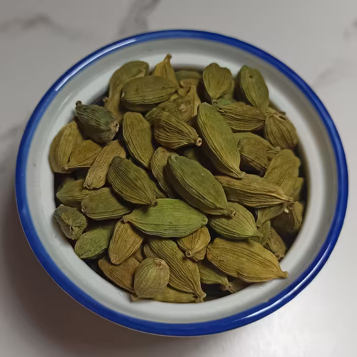 دانه هل 50 گرمی سبز اکبر درشت بدون پوکی  مناسب غذا و دمنوش