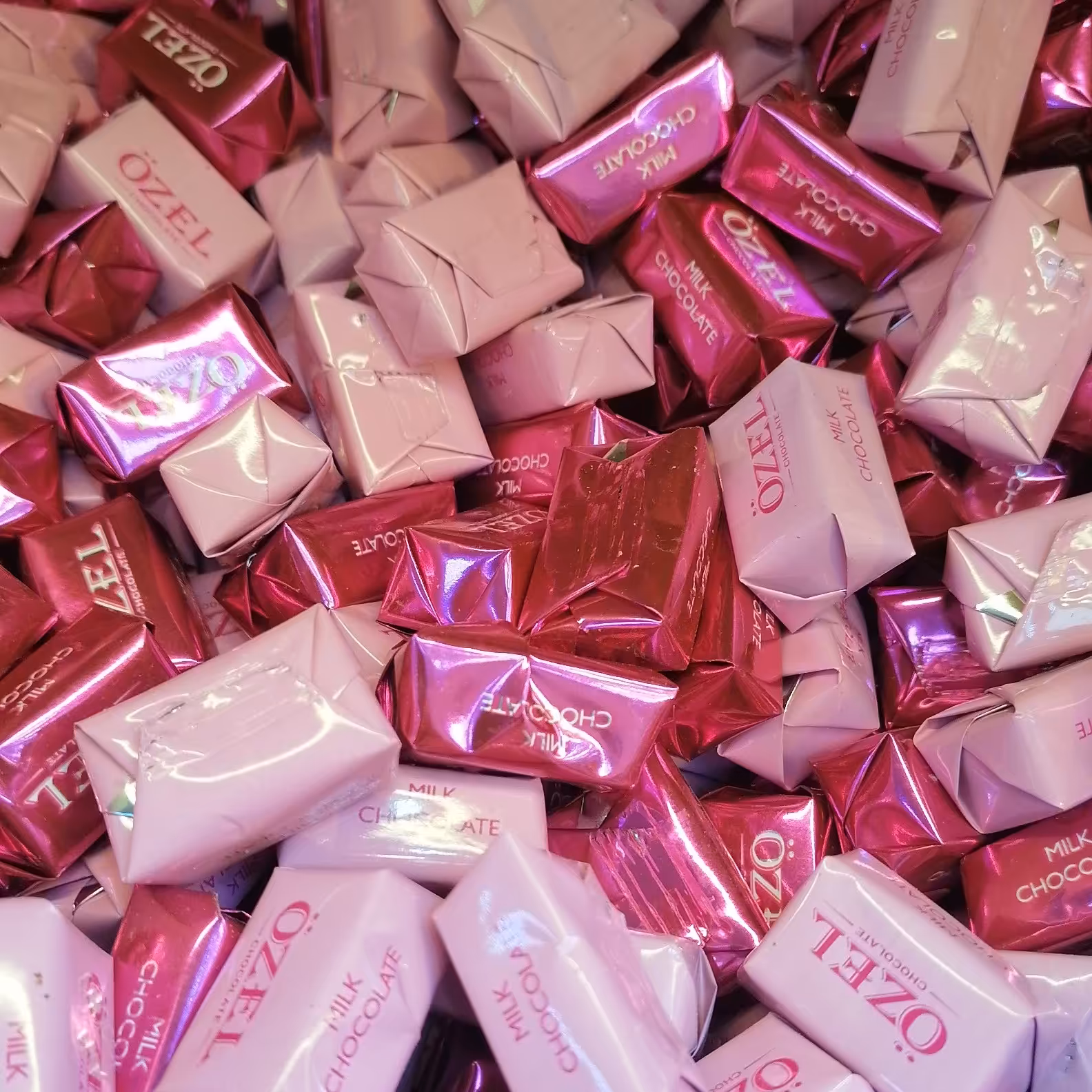 شکلات اوزل درطعم های کاکایویی وکارامل شیک ومجلسی