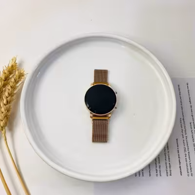 ساعت ال ای دی طلایی