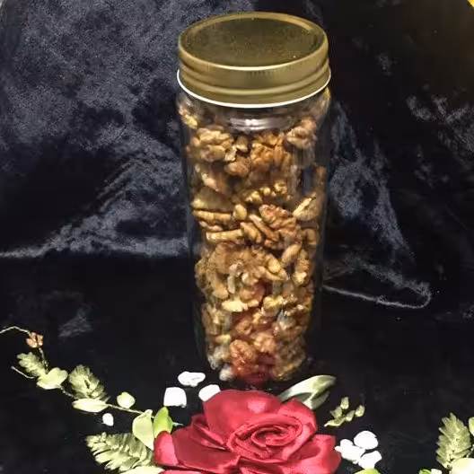 مغز گردوی ایرانی دستچین شیشه 270 گرمی