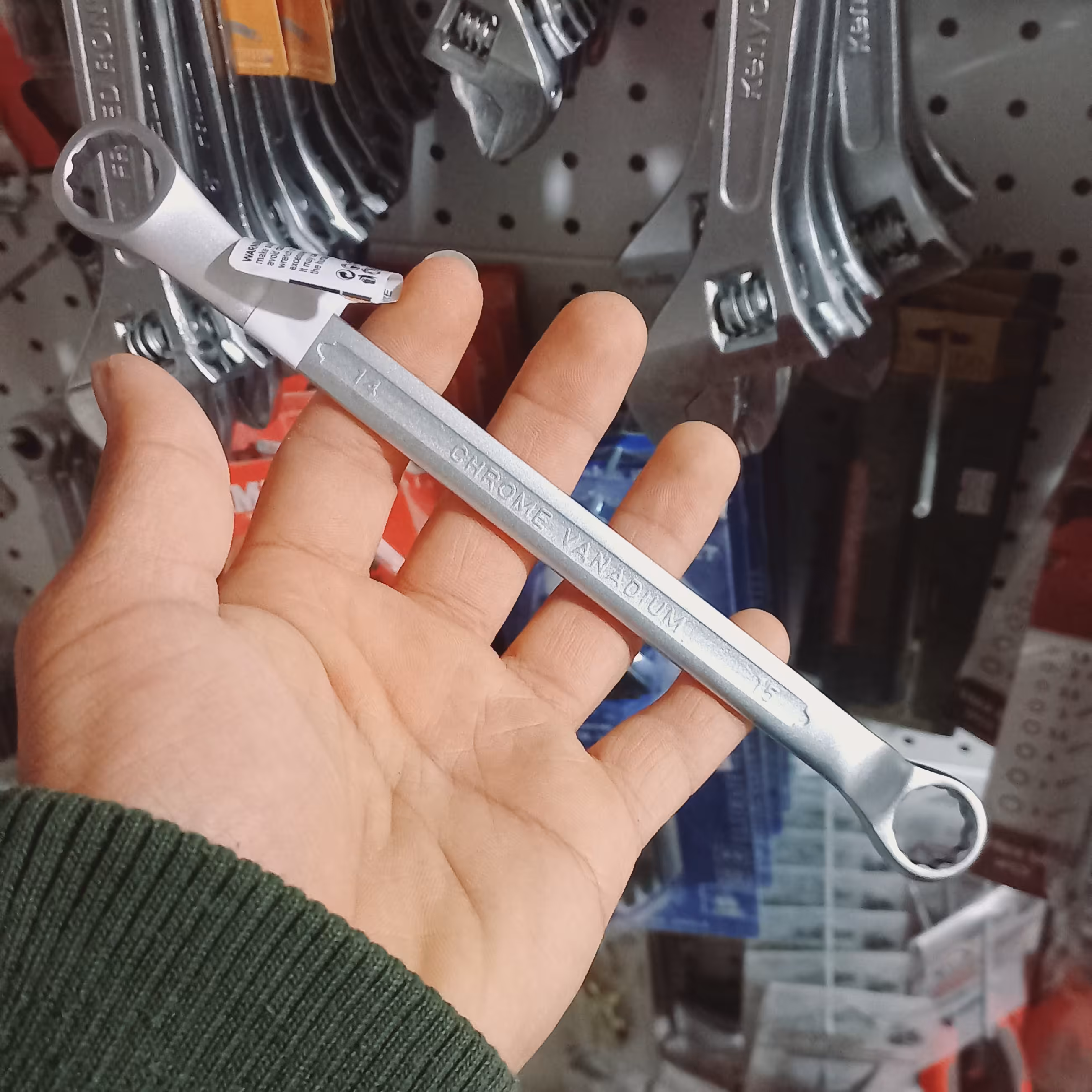 آچار دوسر رینگی 14.15  مات برند دینگی  آلیاژ فولاد کروم وانادیوم مات فوق العاده عالی و با کیفیت 