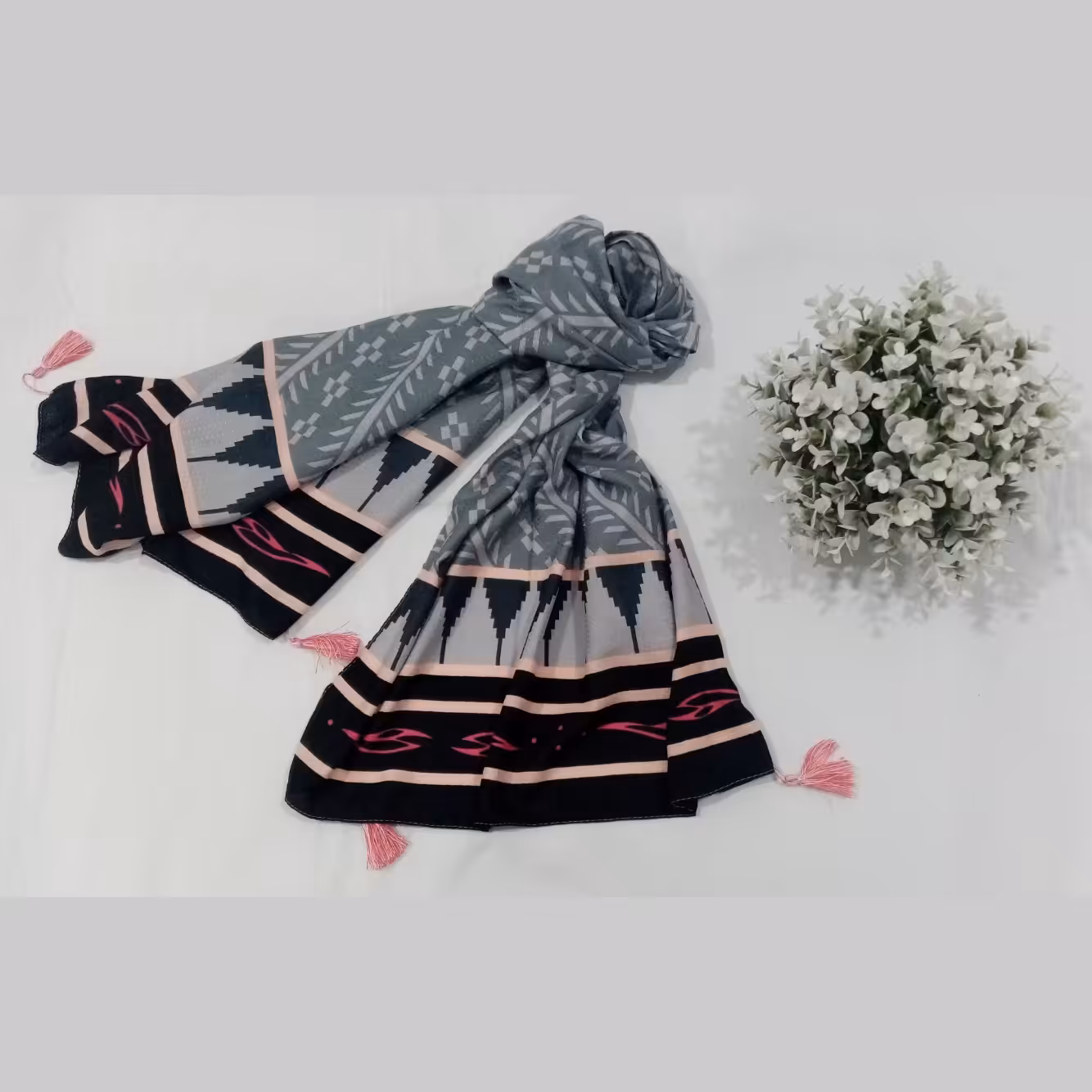 شال نخی بهاره منگوله دار کد 5