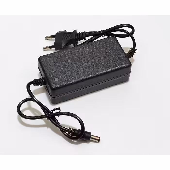 آداپتور 12 ولت 2 آمپر DC مارک RS - جریان دهی واقعی تا 1.8 آمپر