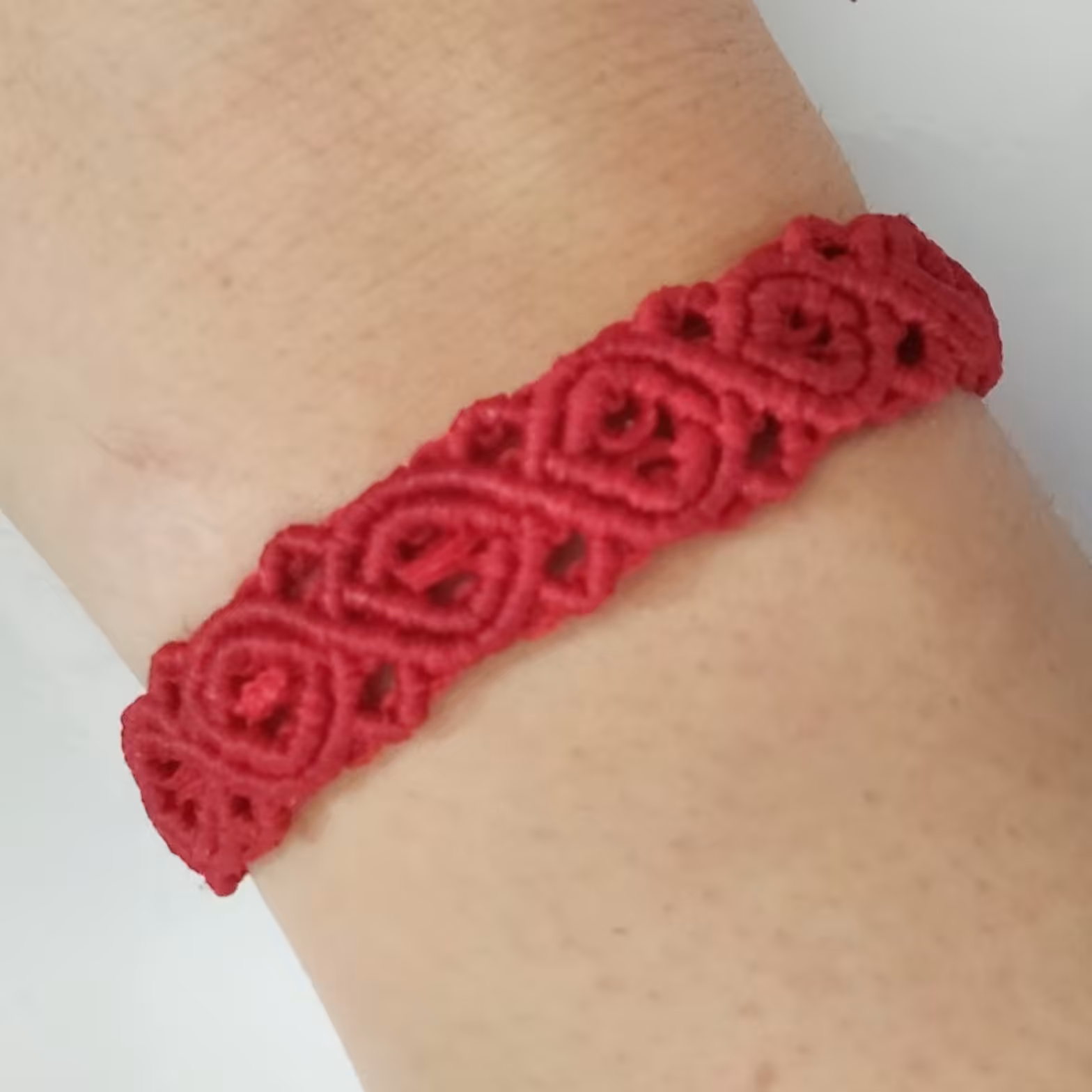 دستبند میکرومکرومه شماره 4 قرمز
