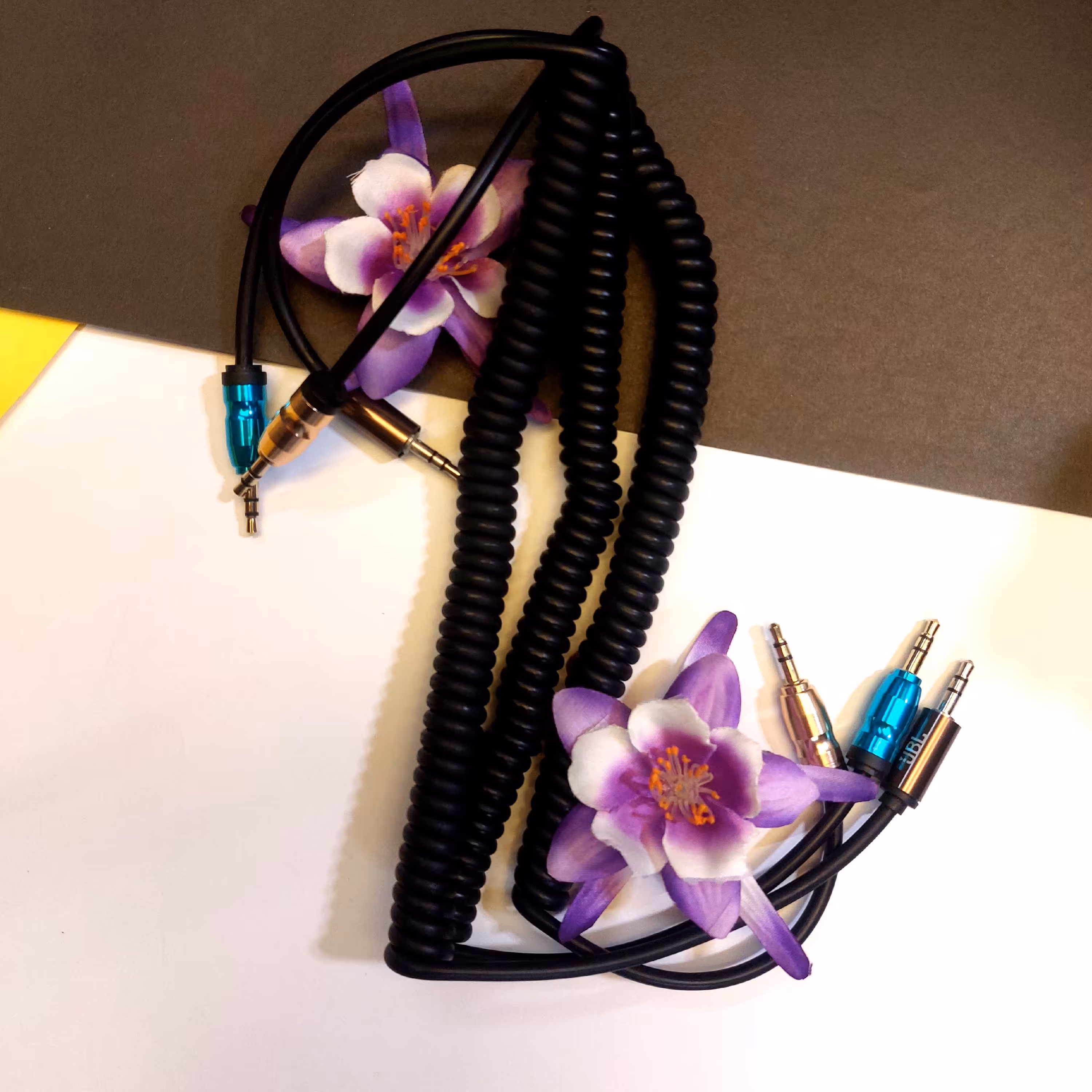 کابل AUX کنفی سرفلزی