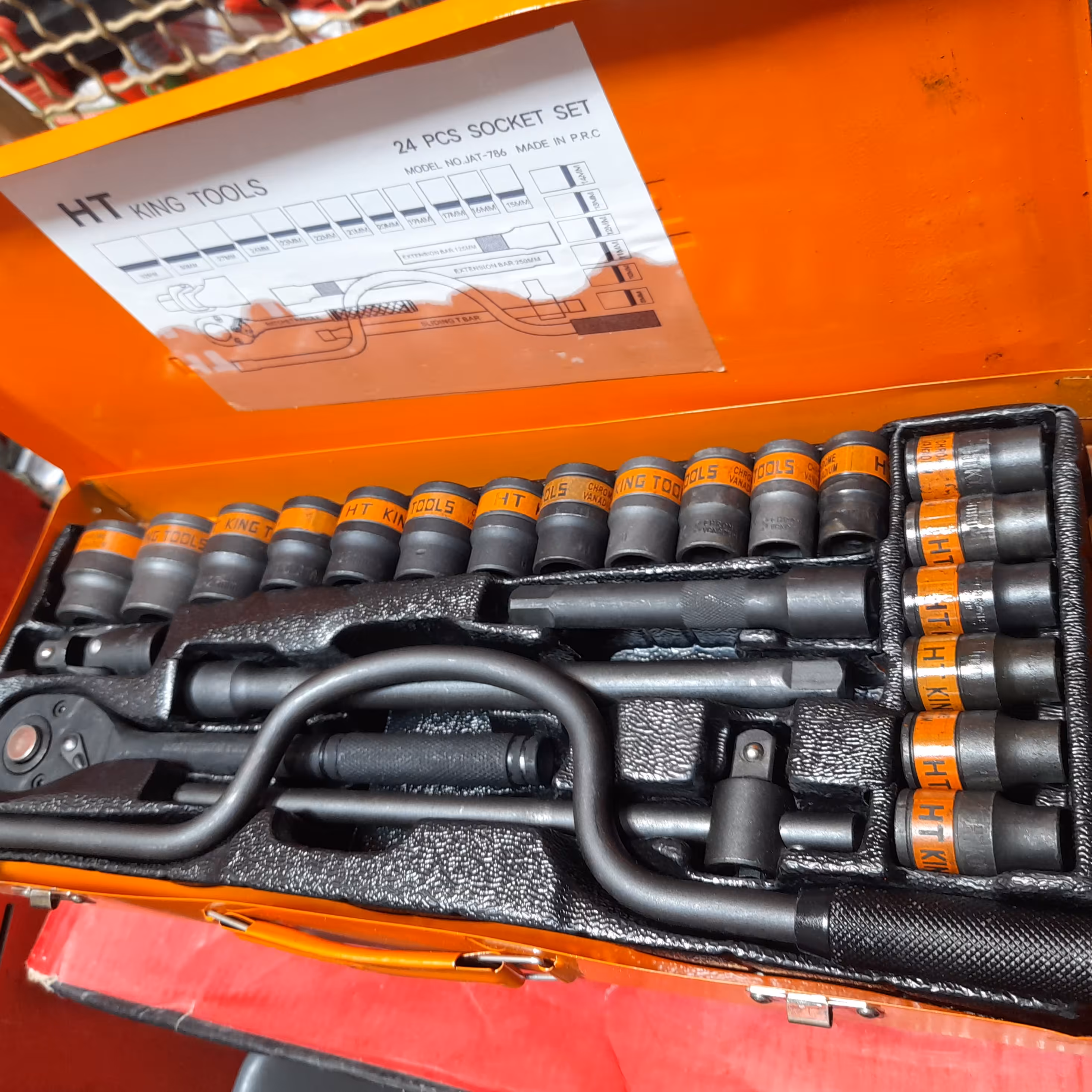 جعبه بکس 24 پارچه کینگ تولز  فشار قوی  کیفیت متوسط درایو یک دوم با دسته هندلی 