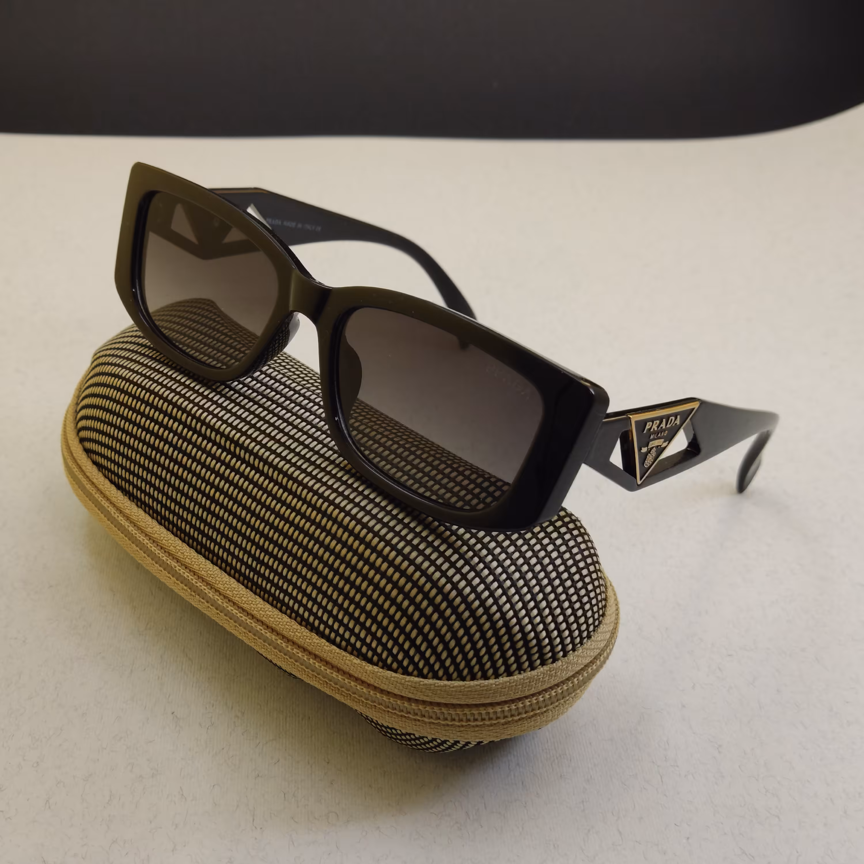 عینک پرادا  22314.         uv400.  