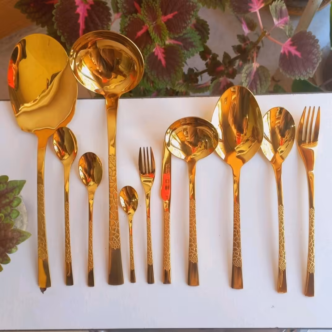 سرویس قاشق یونیک دهانه اروپایی طلایی 