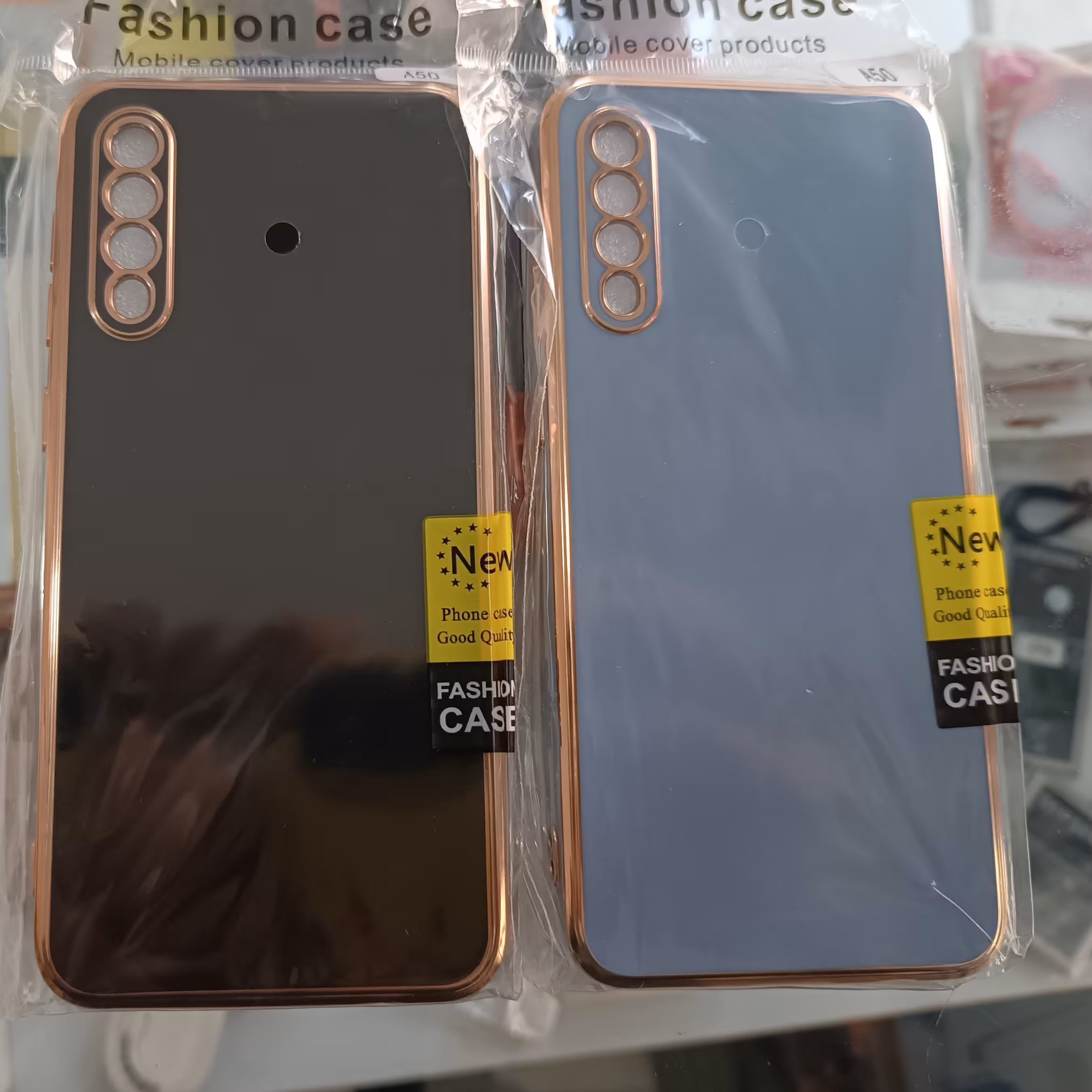 قاب گوشی سامسونگ A50  دور طلایی 