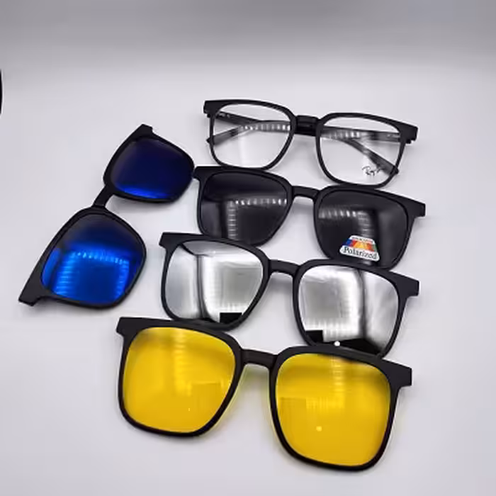 عینک طبی کاوردار مگنتی با 4 کاور آفتابی RAY Ban کد 5501