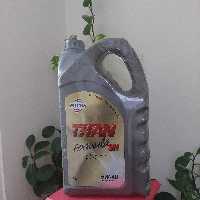 روغن موتورTITAN5W-40SN5L ساخت شرکت فوکس ایرانیان تحت لیسانس فوکس آلمان دارای نشان استاندارد ملی ایران
