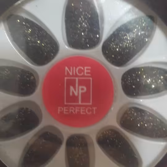 ناخن مصنوعی 12 تایی