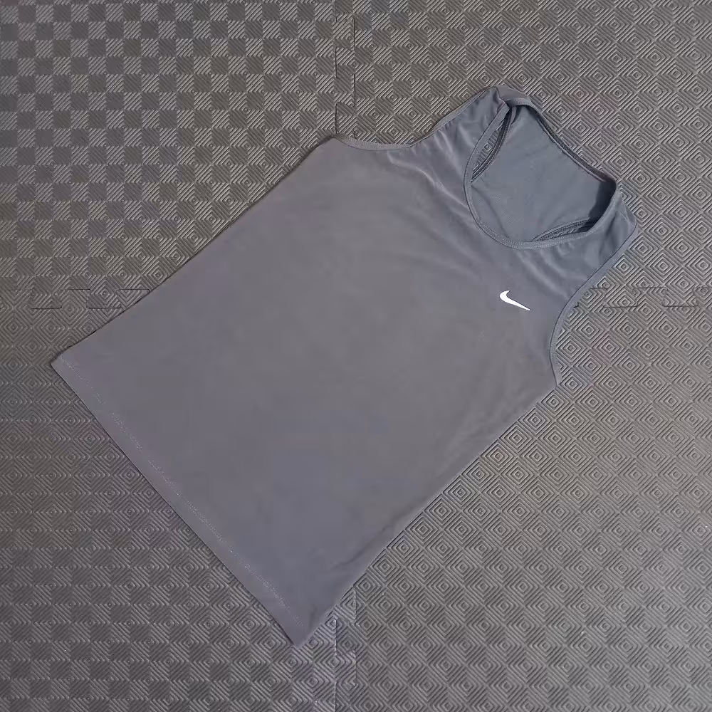 تاپ ورزشی نایک جنس فلامنت
