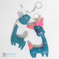 جاکلیدی مدل زرافه پارچه ای دارای سر متحرک