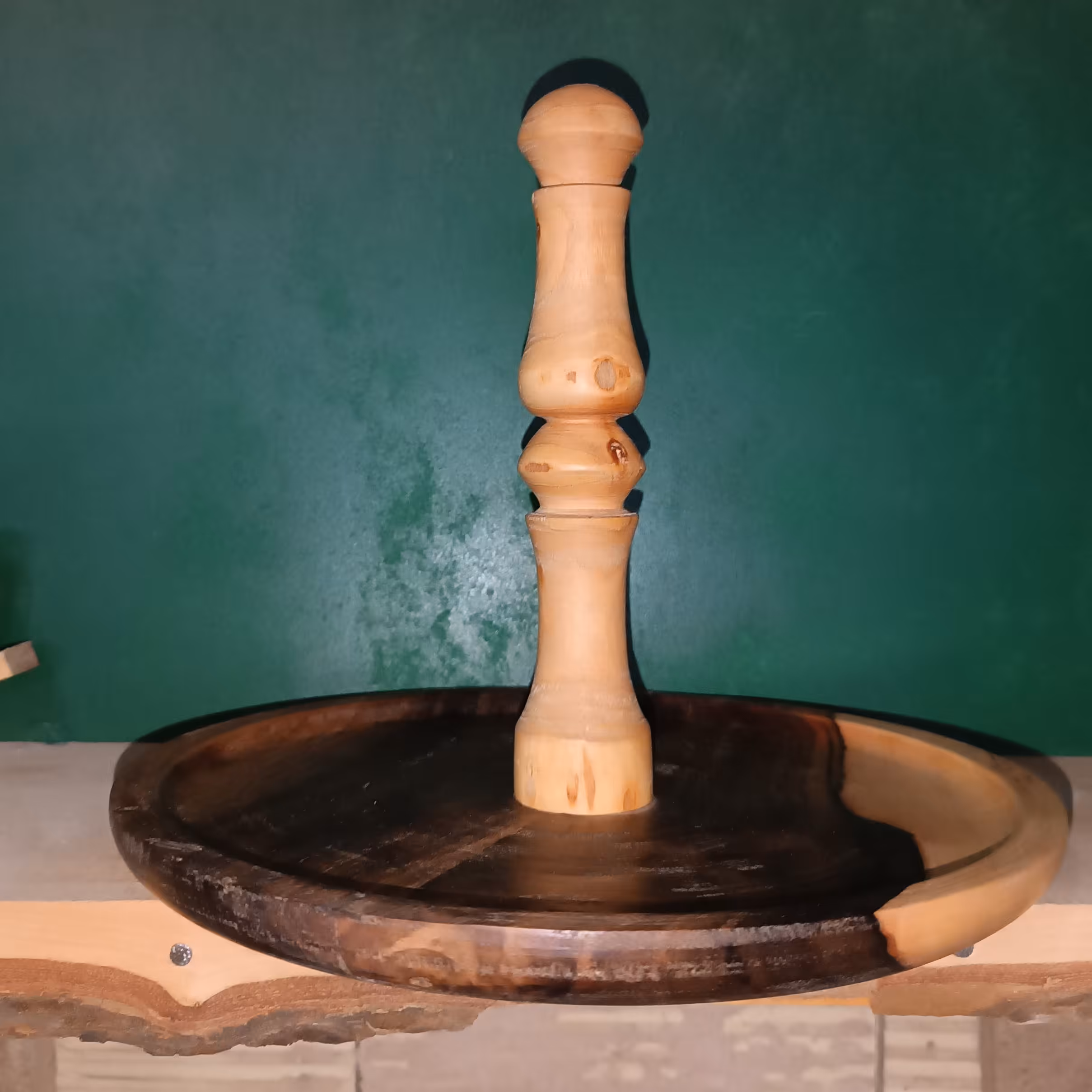 شیرینی خوری چوبی . سینی پذیرایی چوبی دسته دار