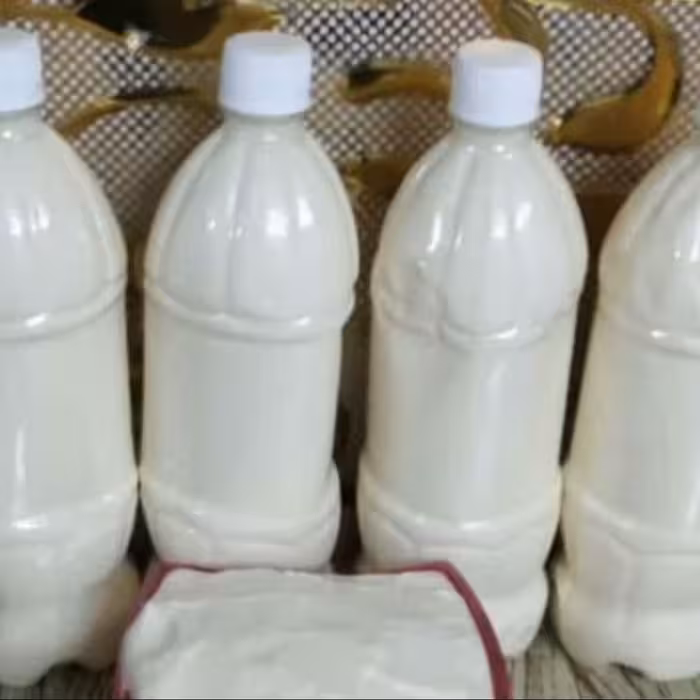 کشک محلی گوسفندی مایع غلیظ بدون افزودنی و نگه دارنده غلیظ و به صرفه 