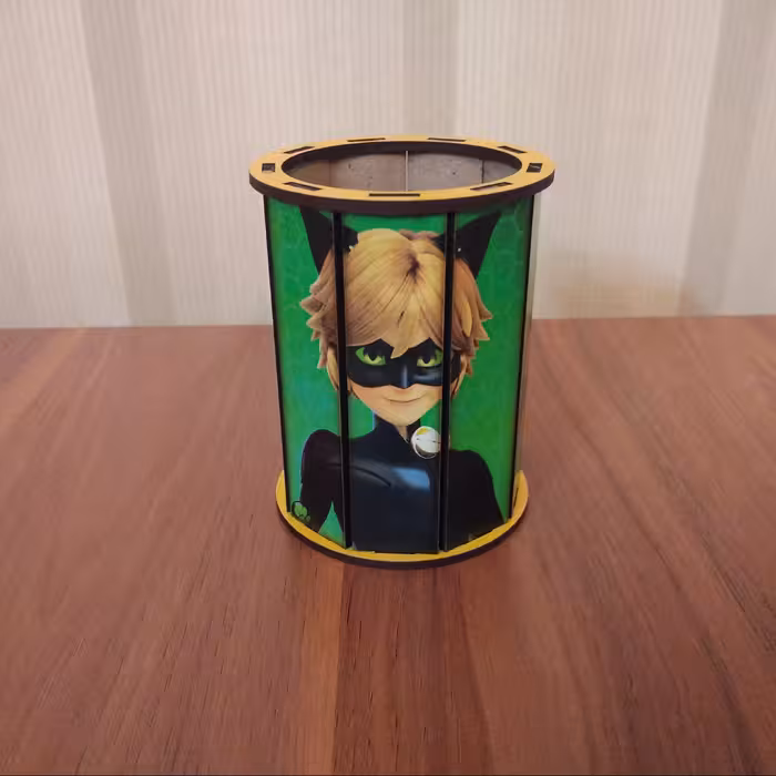 جامدادی رومیزی استوانه ای پسر گربه ای