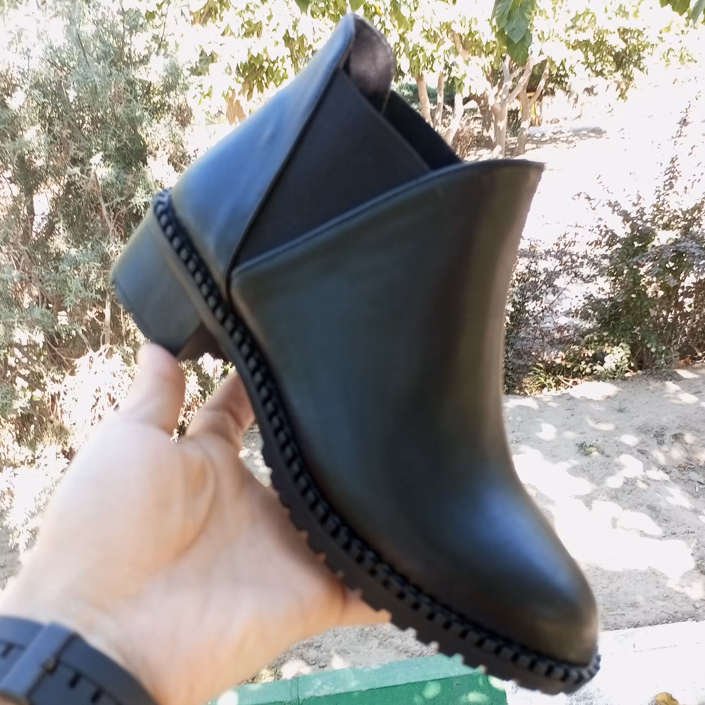 بوت مدل سوگل