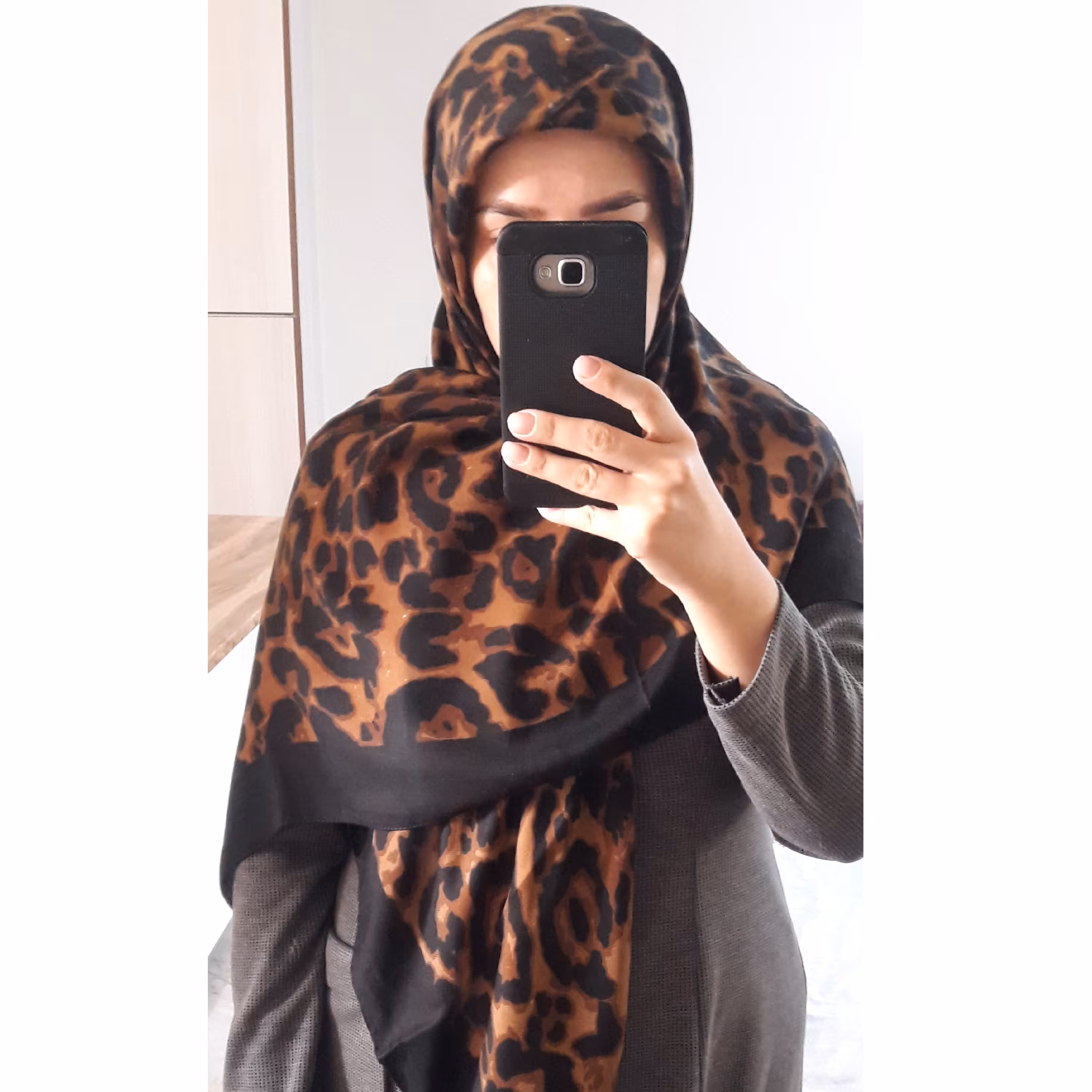 روسری نخی پاییزه پلنگی