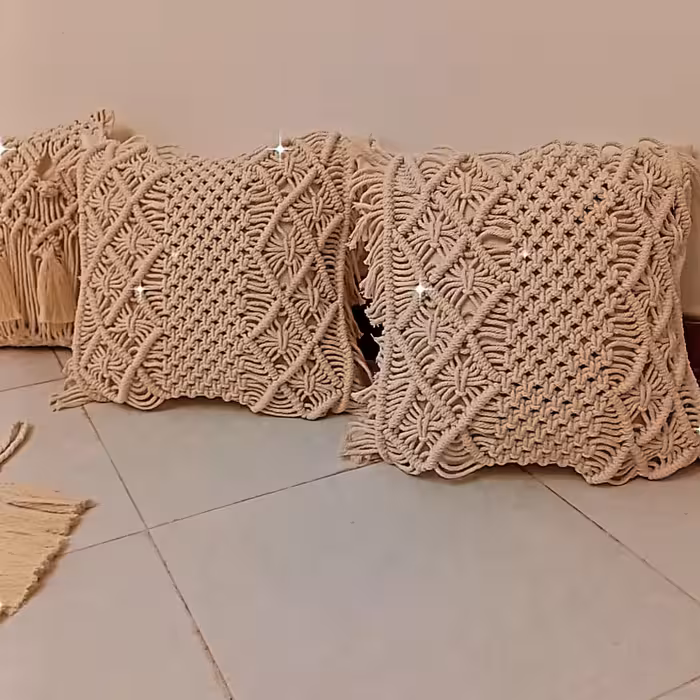 کوسن مکرومه