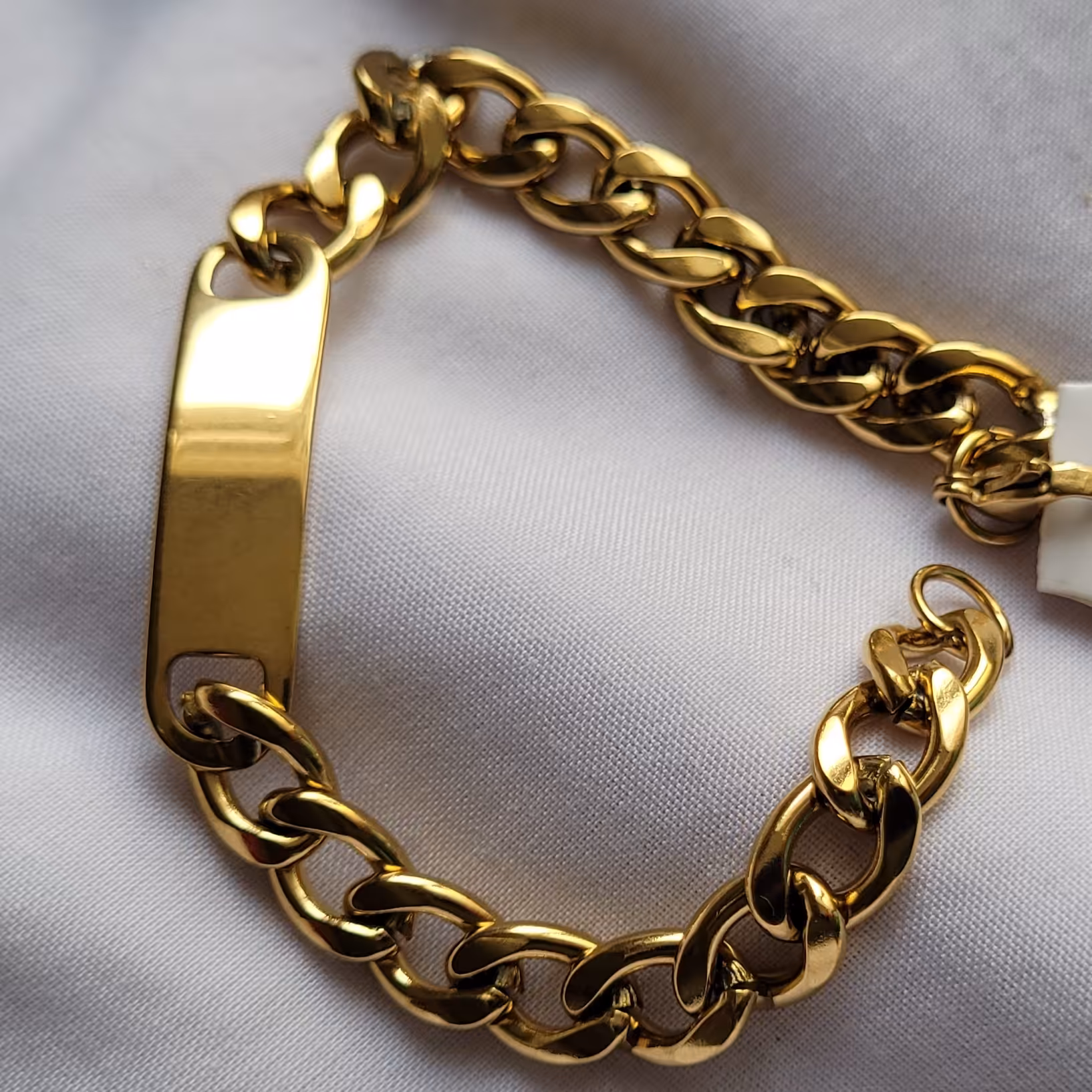 دستبند زنجیر کارتیر طلایی استیل مشابه طلا  رنگ ثابت و قابل شستشو 