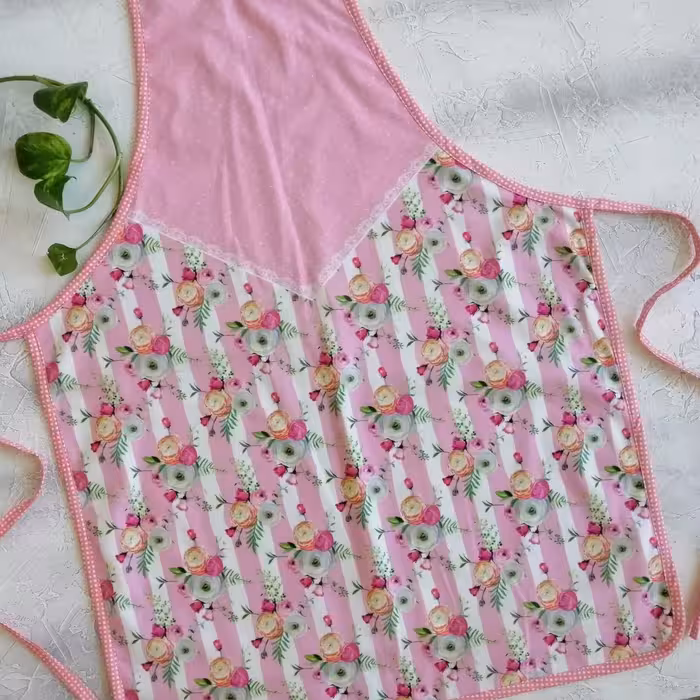 پیشبند مخمل نسوز مدل ارغوان طرح 1