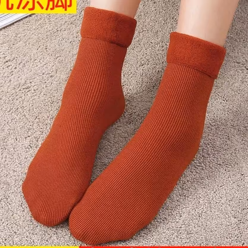 جوراب حوله ای کبریتی زنانه مردانه داخل خز وارداتی کیفیت اعلا مناسب 44 تا 36 برای پاهای سایز بزرگ تر  ساقش کوتاهتر میشه