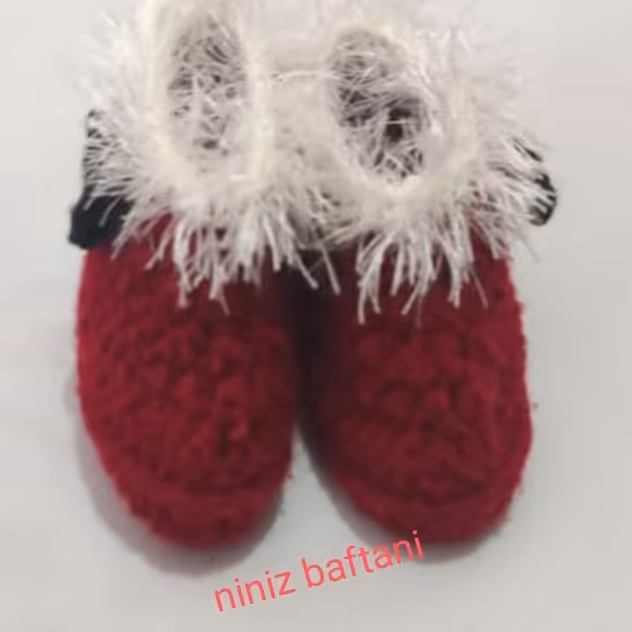 پاپوش بافتنی قرمز 