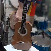 گیتار طرح یاماها  سایز 3/4 ارسال رایگان همراه کاور 