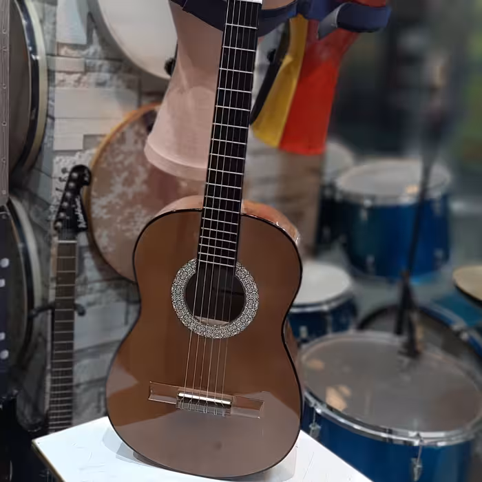 گیتار طرح یاماها  سایز 3/4 ارسال رایگان همراه کاور 