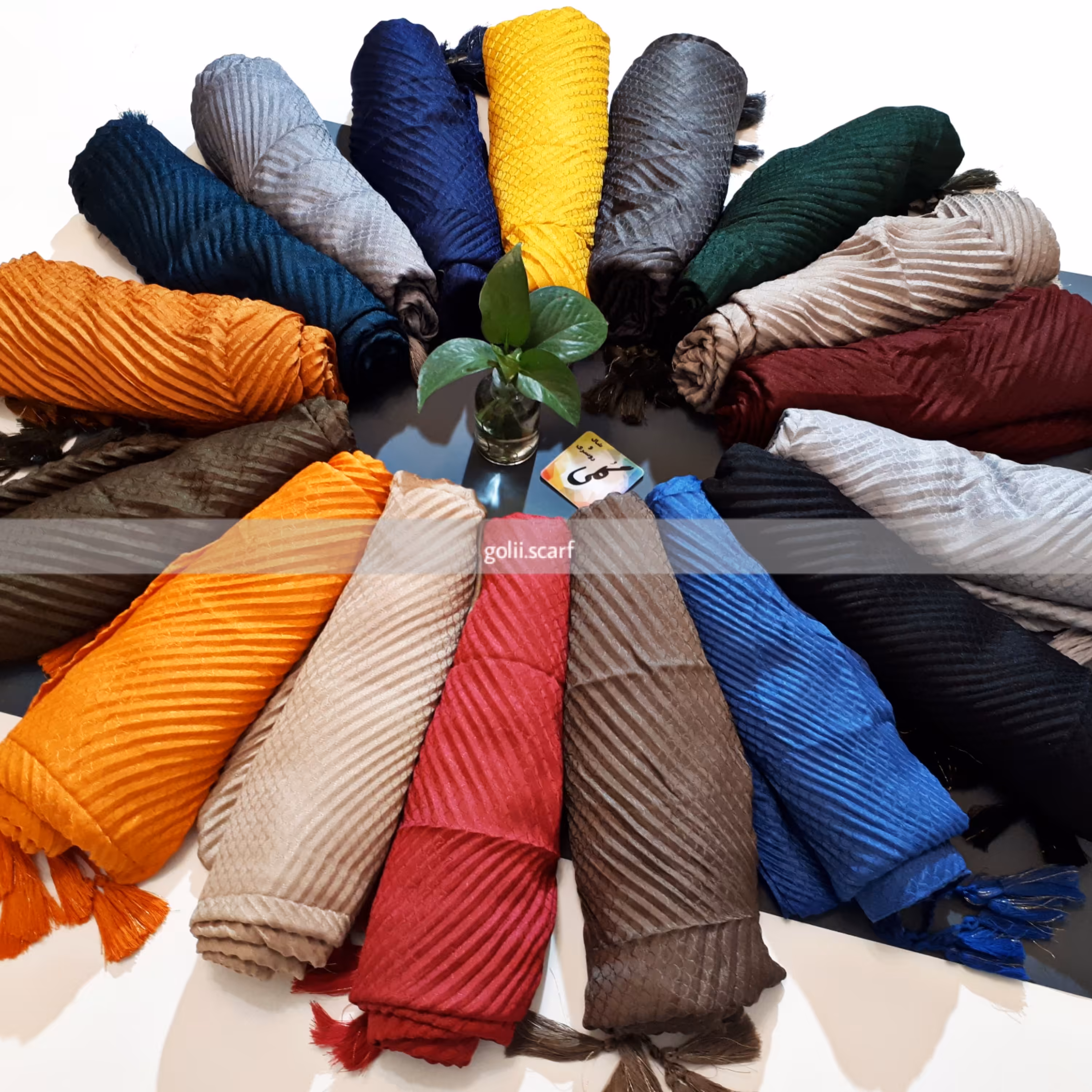شال نخ ریون ملانژ 4فصل عرض70وطول200سانت ایستایی نسبتا خوب دوردوخت منگوله دار