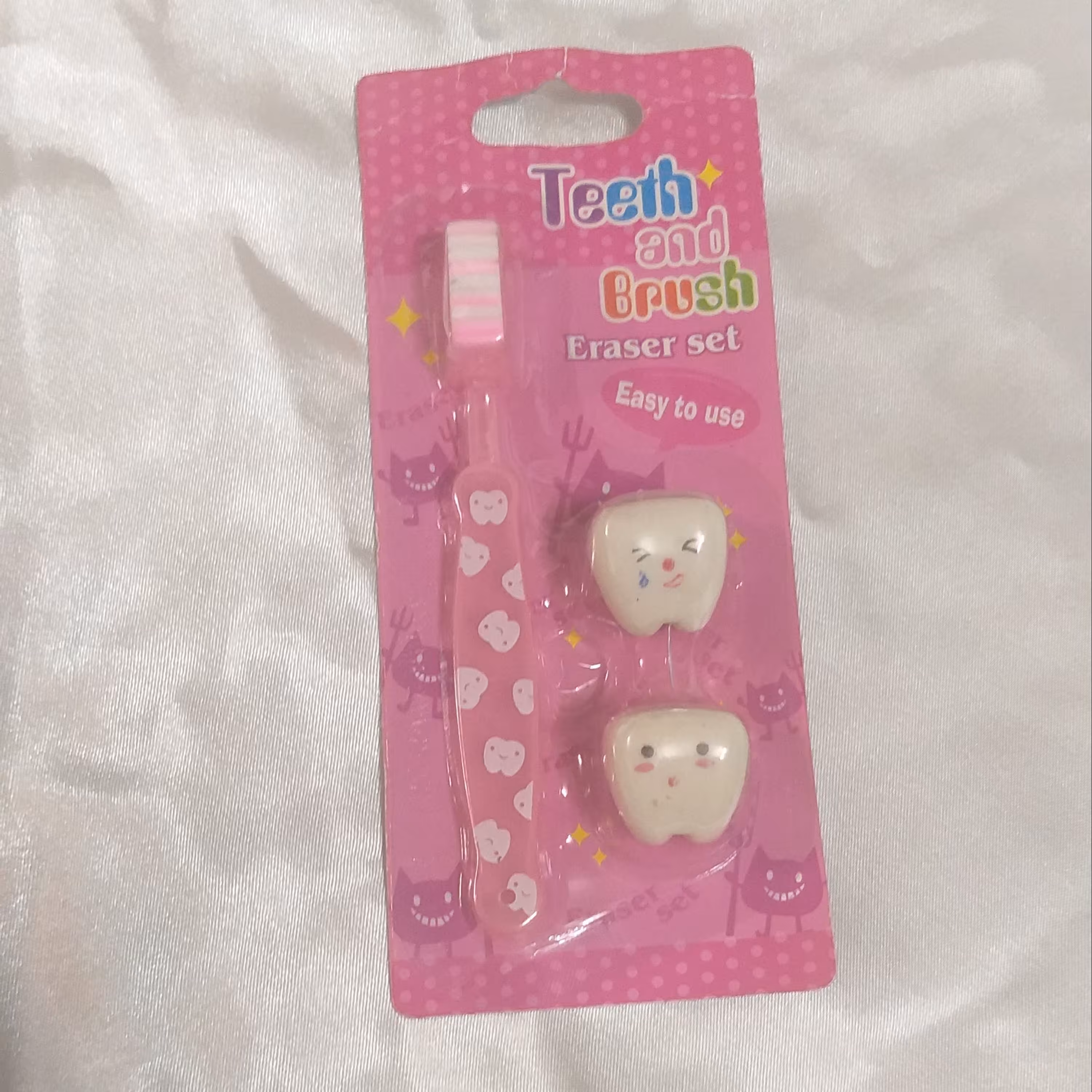 پاک کن طرح مسواک و دندان